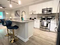 Chic Cozy Retreat Hotels in Bailey's Crossroads