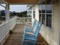 Surf Sounds Beach Retreat, Completely Renovated, Enter your Relaxation Zone.