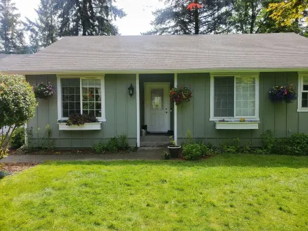 Your Own Peace, Privacy and Seclusion on 5 acres All to Yourself Отели в г. Терстон