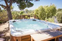 Mexican Hacienda Del Mar with Heated Pool and Spa, 5min drive to Beach!