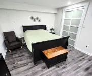 1 Bdrm Modern Oasis Near Everything.