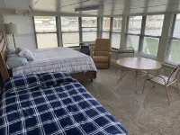 Beautiful Home on Kingsley Lake with Private Dock, 4 Kayaks