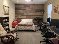 The Hideaway Retreat - Luxurious Cabin. Fun! Hotels in Pine Mountain Club