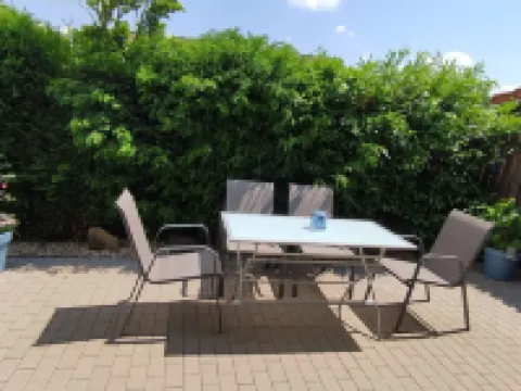 Small, lovingly furnished vacation apartment with terrace Hoteles en Taunusstein