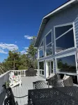 Luxury 6-bedroom home with View, Arcade Table, Fire table, Jet tubs, Deck, Wi-Fi
