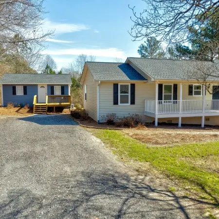 Cute & Cozy Guest House - Woodstock