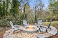 Cozy 2 bedroom in the heart of Gold City