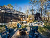 Wooded Circle - Barrel sauna, hot tub, fire pit