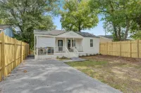 The Artist-cute 2/1 and only 8 minutes to downtown