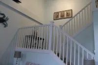 Beautiful Family Home, Residential Area, Short Walk to Beach, Renovated Shower