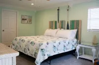 Serene Oasis: Saltwater Pool Home near KSC and Cocoa Beach"