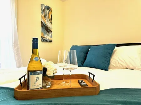 Cozy Corner Townhome Отели рядом с Аэропорт Коламбус Метрополитен