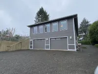 Luxurious Modern Retreat with 3 King Suites