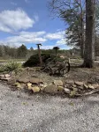 Cozy 2BR/1B cabin overlooking a beautiful creek with access to Catoosa WMA.