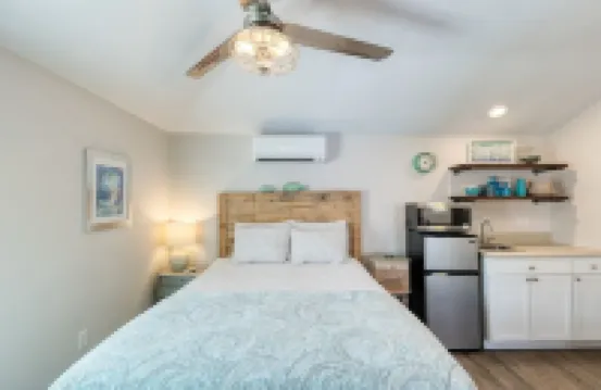 Super Sweet Studio Steps To The Beach!