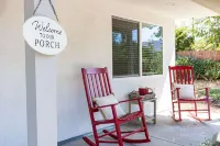 Adorable 4 Bedroom Guest House WPool + Jacuzzi