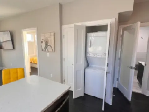 Your Happy place Away from Home 李文斯頓酒店