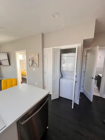 Your Happy place Away from Home Отели рядом с достопримечательностью «Crown Plaza»