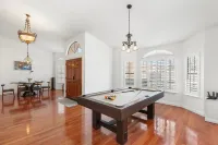 Tranquil Retreat at Ocotillo, 4Bd, 2.5BA, Huge Pool with Heater, and Pool Table.