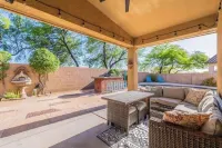 Elegant desert getaway. 4 bedroom 2.5 bath. Sleeps 8. Heated pool. Outdoor BBQ.