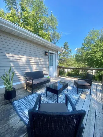 Charming 3-bedroom house with WiFi, AC in serene Noblesville