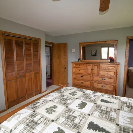 Spacious, Secluded Sanctuary!  Very Clean!  5 Queen Beds!  Wildlife Viewing.