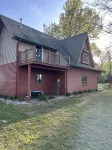 Lake & Oaks Hideaway- Hidden Cabin on Private Lake