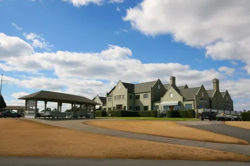 Legends Golf Resort - 2 Bedroom on ground floor, Wi-Fi included