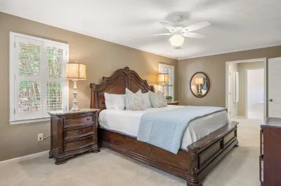 Big Beds for Everyone!  Braves Stadium only 2.5 miles away! 코크란 쇼얼스 유니트, 차타후치 리버 국립휴양지 주변 호텔