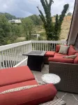 Beautiful Historic Farmhouse Style Cottage min. to Downtown Boone, Watauga River