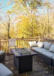 Luxurious 5-Bedroom Lakeside Retreat with Hot Tub, Fire Pit and Dolly Room