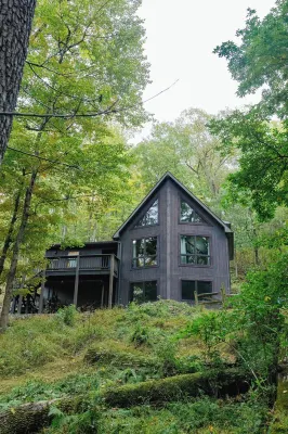 Cozy Cabin tucked in 5ac of private woods!!