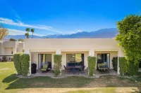 🌈 FIESTA SIESTA! Gated🏡 End unit🍹 Mountain🌄 Golf🏌️‍♂️BBQ🍔 Fire Pit🔥Pool👙 Hotels in Cathedral City