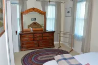 Captain Jacob Lincoln 1790 Farmhouse with attached Barn