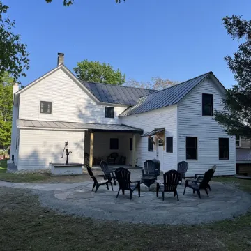 Wow! Only 3 min to Gore Mtn! King bed too