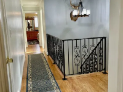 ⭐ Spacious Lake House Just Minutes From The Slopes ⭐ ハンターのホテル