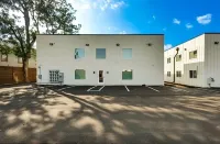 Sophisticated, comfortable and convenient 1-bdrm apt in Downtown Dallas.