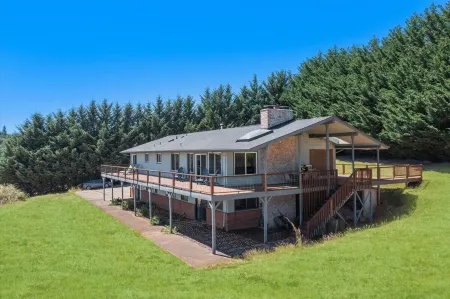 Henry's Hideout - Four King Bedroom Home Overlooking World Class Vineyards