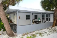 Walk to the beach in minutes from this recently remodeled condo.