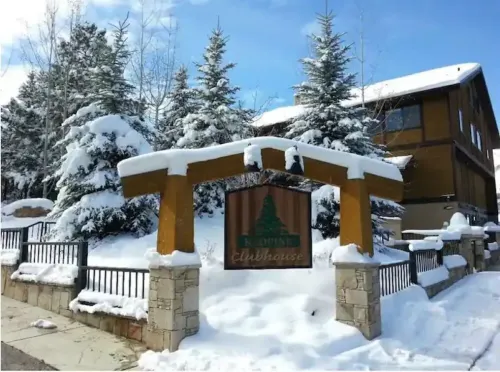 Lofted 2+Bdrm, Amenities Galore!