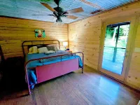 Secluded Riverfront Cabin 5 acres on Little Missouri River