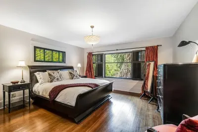 Luxury Capitol Hill Mansion 스티븐스 호텔