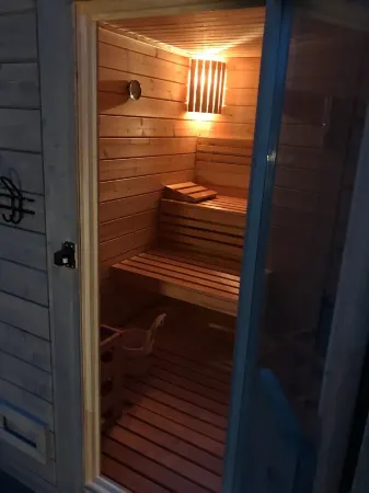 Detached vacation home on Lake Edersee Rehbach " Das Haus am See "