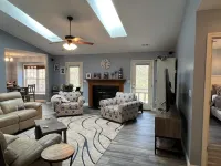 Charming 3 bedroom pet friendly home!