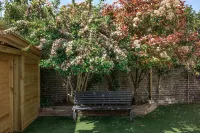 Beautiful and spacious Edwardian home by the seaside Durrington-on-Sea 주변 호텔