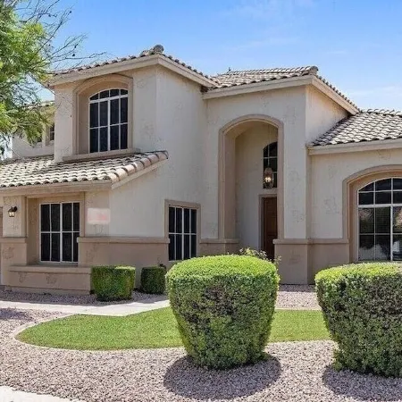 Luxurious Desert Escape 6-Bedroom, 3 Bathroom with Heated Pool Sleeps 18!