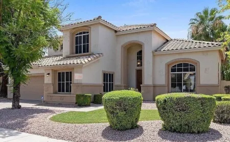 Luxurious Desert Escape 6-Bedroom, 3 Bathroom with Heated Pool Sleeps 18!