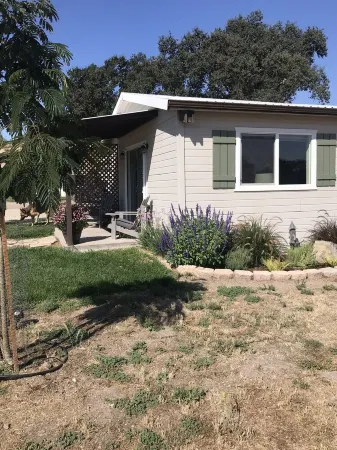 Wine Country Cottage<br>Large comfortable studio