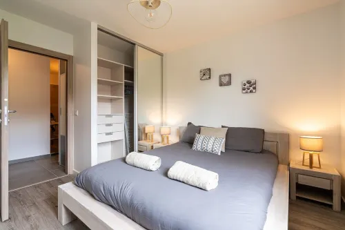 Talloires Village / New Residence / Beach on foot