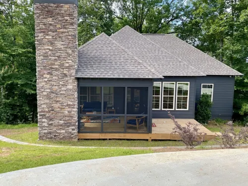 Cozy Cabin in Lake Community